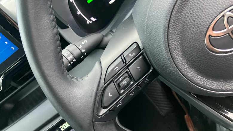 Toyota Yaris 1.5 Hybrid Design 5dr CVT Hybrid Hatchback